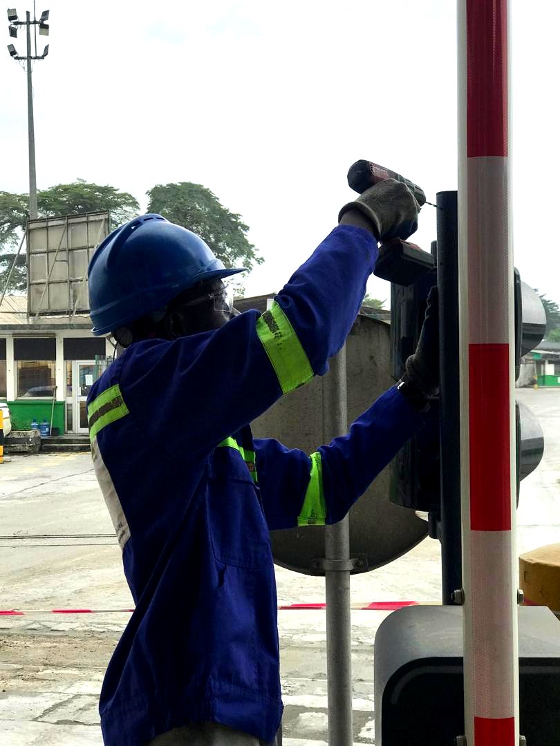 Pose d'une barrière automatique